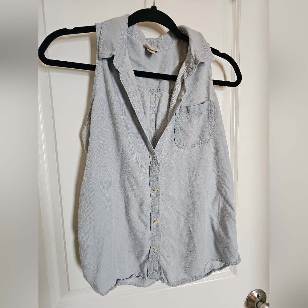 Mossimo Light Wash Soft Denim Sleeveless Button-Up Shirt Vest Sz Lg